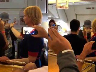 Ciro emociona tocando el himno en un avión Ciro emociona tocando el himno en un avión