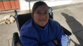 No la dejaron entrar a un boliche porque está en silla de ruedas No la dejaron entrar a un boliche porque está en silla de ruedas