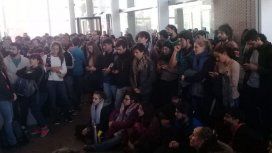 Trabajadores ocuparon el Conicet contra el ajuste en Ciencia y Tecnología Trabajadores ocuparon el Conicet contra el ajuste en Ciencia y Tecnología