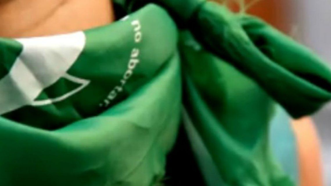 Golpearon Y Amenazaron De Muerte A Tres Chicas Por Tener El Panuelo Verde Golpearon Y Amenazaron De Muerte A Tres Chicas Por Tener El Panuelo Verde