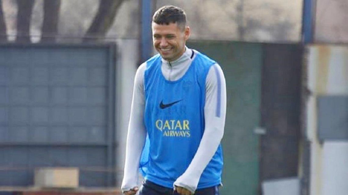 Mauro Zárate recuperó la sonrisa y lo demostró en ...