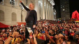 Condenaron a Lula a casi 13 años de cárcel por un caso vinculado al Lava Jato Condenaron a Lula a casi 13 años de cárcel por un caso vinculado al Lava Jato