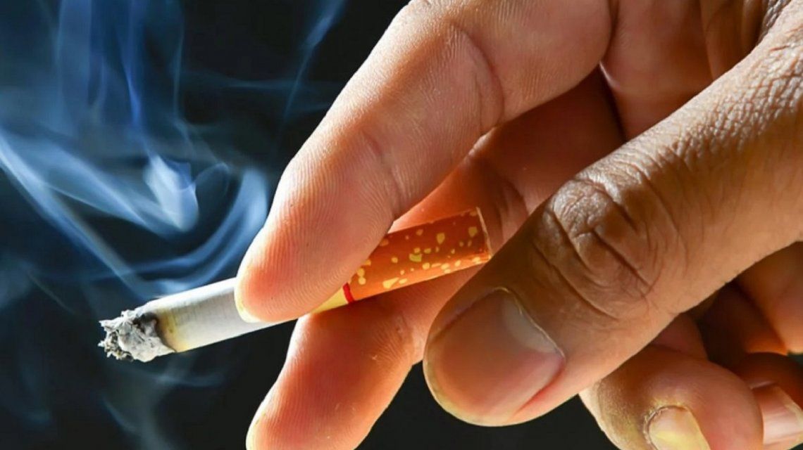 Suben los cigarrillos: una de las marcas más vendidas roza los $100 el atado