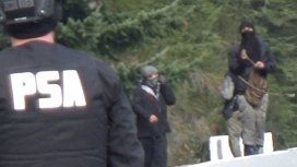 Los incidentes entre la comunidad mapuche y efectivos de la PSA en Villa Mascardi Los incidentes entre la comunidad mapuche y efectivos de la PSA en Villa Mascardi