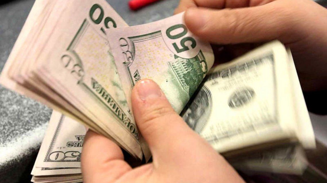 La Ãºnica industria que no para de crecer: la fuga de capitales se disparÃ³ un 117%