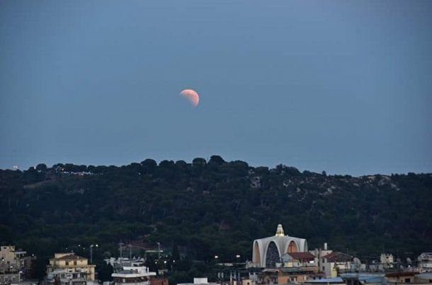 Eclipse de Luna roja - Crédito: @soycampidanesa<br>