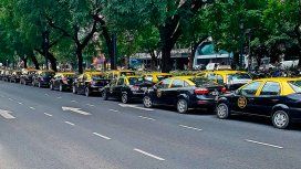 Los taxistas irán a la legislatura bonaerense para manifestarse contra Uber Los taxistas irán a la legislatura bonaerense para manifestarse contra Uber
