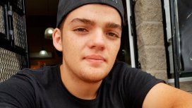 Patricio Avila se cayó con su auto desde General Paz Patricio Avila se cayó con su auto desde General Paz