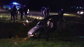 El auto cayó a un barranco El auto cayó a un barranco