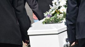 El ritual de la desgracia: durmió dentro de un ataúd para atraer la suerte y murió El ritual de la desgracia: durmió dentro de un ataúd para atraer la suerte y murió