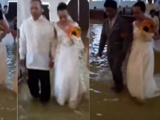 Se casaron en una iglesia inundada Se casaron en una iglesia inundada