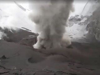 Cráter del volcán Copahue Cráter del volcán Copahue