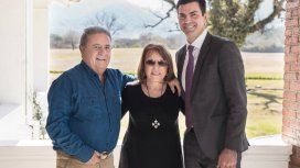 El gobernador de Salta coincidió con el ex presidente y su esposa, Chiche Duhalde El gobernador de Salta coincidió con el ex presidente y su esposa, Chiche Duhalde