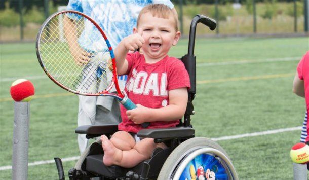 Tony tiene una nueva familia: nunca más volverá con los padres que lo maltrataron