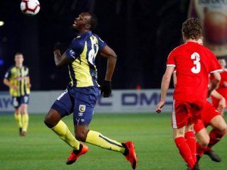 no se puede creer. usain bolt debuto en el futbol australiano y se perdio un gol ¡por lento! no se puede creer. usain bolt debuto en el futbol australiano y se perdio un gol ¡por lento!