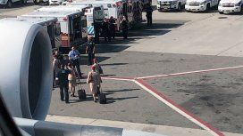 Avión en cuarentena en Nueva York por un grupo de pasajeros enfermos Avión en cuarentena en Nueva York por un grupo de pasajeros enfermos