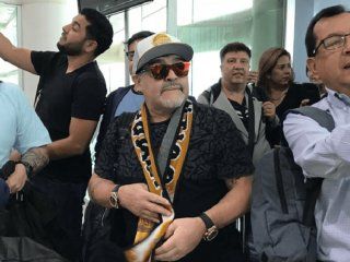 Dorados de Sinaloa presenta a Diego Armando Maradona Dorados de Sinaloa presenta a Diego Armando Maradona