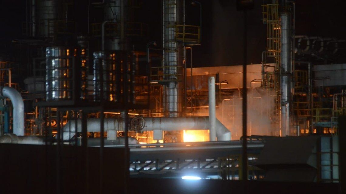 Incendio en refinería de Bahía Blanca