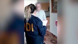 Bahía Blanca: un hombre de 72 se hizo pasar por adolescente y engañó a una nena de 12 Bahía Blanca: un hombre de 72 se hizo pasar por adolescente y engañó a una nena de 12