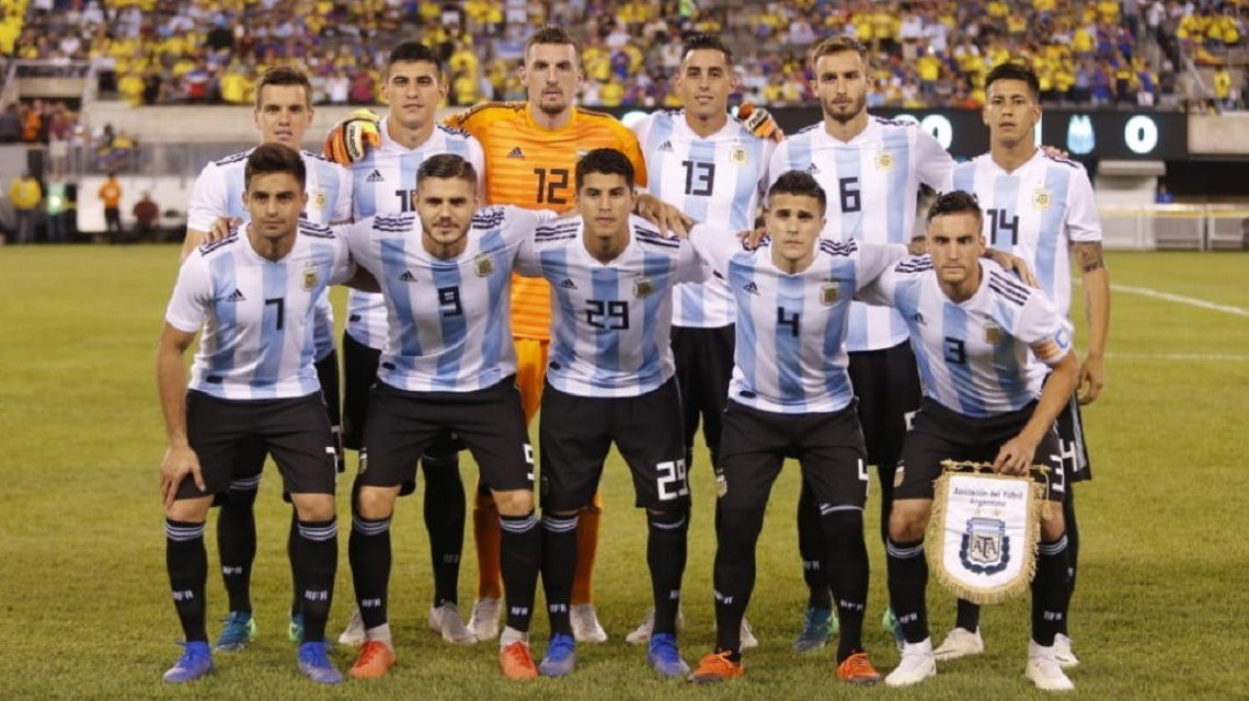 Los 11 que arrancaron ante Colombia en el último amistoso (Foto: @Argentina)