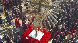 Salta: una multitud se prepara para la procesión en la Fiesta del Milagro Salta: una multitud se prepara para la procesión en la Fiesta del Milagro