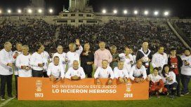 Los campeones del 73 fueron recordados antes del partido Los campeones del 73 fueron recordados antes del partido