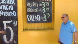 Insólito: un carnicero cordobés ofrece la carne a precio dólar Insólito: un carnicero cordobés ofrece la carne a precio dólar