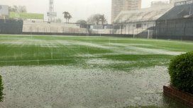 Así está el campo de juego del estadio de Quilmes (@CLMerlo) Así está el campo de juego del estadio de Quilmes (@CLMerlo)
