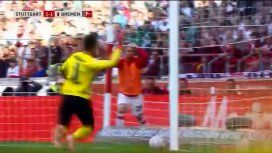 Gol en contra de Ron-Robert Zieler, del VfB Stuttgart Gol en contra de Ron-Robert Zieler, del VfB Stuttgart