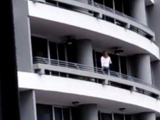panama: una turista quiso sacarse una selfie en un balcon y cayo desde un piso 27 panama: una turista quiso sacarse una selfie en un balcon y cayo desde un piso 27