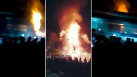Un tren atropelló a una multitud en India: hay más de 50 muertos Un tren atropelló a una multitud en India: hay más de 50 muertos