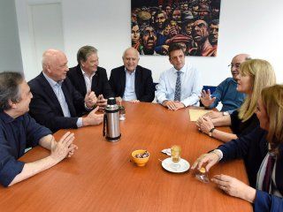 Massa, Alfonsín, Lifschitz, Tumini y Stolbizer - Crédito: @SergioMassa Massa, Alfonsín, Lifschitz, Tumini y Stolbizer - Crédito: @SergioMassa