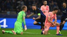 Icardi celebra el gol del empate ante un Ter Stegen de rodillas Icardi celebra el gol del empate ante un Ter Stegen de rodillas