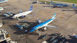 La flota de Aerolíneas Argentinas paralizada en Aeroparque. La flota de Aerolíneas Argentinas paralizada en Aeroparque.