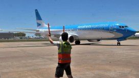 Cláusula gatillo y políticas que le juegan en contra: el conflicto detrás de los pasajeros varados de Aerolíneas Cláusula gatillo y políticas que le juegan en contra: el conflicto detrás de los pasajeros varados de Aerolíneas