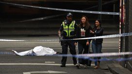 Ataque terrorista en Melbourne: un hombre apuñaló y mató a una persona en pleno centro Ataque terrorista en Melbourne: un hombre apuñaló y mató a una persona en pleno centro