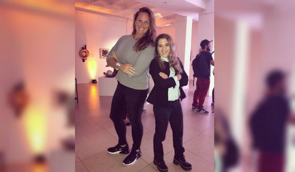 Dahlgren con una colega olímpica, la yudoca Paula Pareto