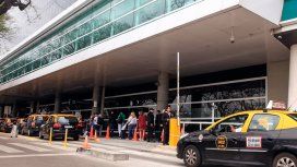 Buscan fijar las tarifas de los taxis en aeropuertos y terminales para evitar abusos Buscan fijar las tarifas de los taxis en aeropuertos y terminales para evitar abusos