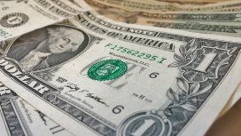 El dólar sigue en picada y se mantiene abajo del piso acordado con el FMI El dólar sigue en picada y se mantiene abajo del piso acordado con el FMI