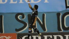 El Pulga Rodríguez celebra su golazo El Pulga Rodríguez celebra su golazo