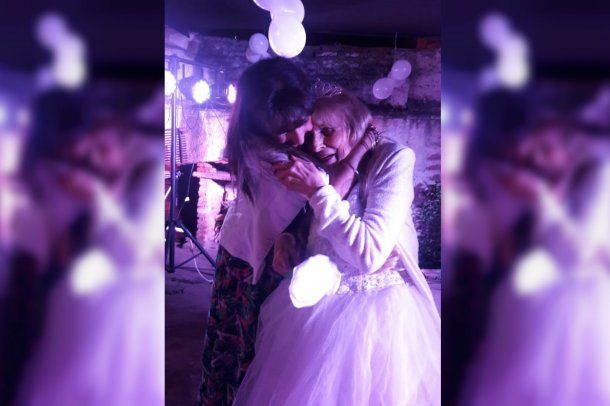 Adela Durán celebró sus 90 años como una quinceañera