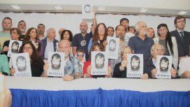 La familia de Santiago Maldonado dejará de recibir ayuda por parte del Estado La familia de Santiago Maldonado dejará de recibir ayuda por parte del Estado