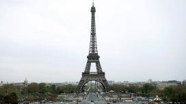 La Torre Eiffel cierra este sábado por la protesta de los chalecos amarillos La Torre Eiffel cierra este sábado por la protesta de los chalecos amarillos