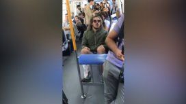 Hacete el malo conmigo: el momento en el que increparon a Rodrigo Eguillor en un tren Hacete el malo conmigo: el momento en el que increparon a Rodrigo Eguillor en un tren
