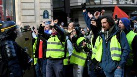 Arde París por los chalecos amarillos: casi 1.000 detenidos y 70 heridos Arde París por los chalecos amarillos: casi 1.000 detenidos y 70 heridos