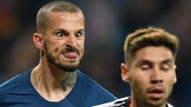 El Pipa Benedetto se burla de Gonzalo Montiel El Pipa Benedetto se burla de Gonzalo Montiel