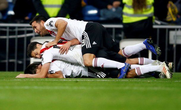 River festeja el gol con el que cerró el partido<br>