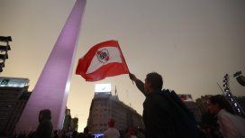 El Obelisco se colmó de hinchas de River El Obelisco se colmó de hinchas de River