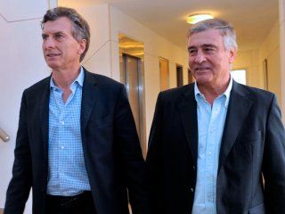 tras minimizar el levantamiento carapintada, aguad ensayo una insolita marcha atras tras minimizar el levantamiento carapintada, aguad ensayo una insolita marcha atras