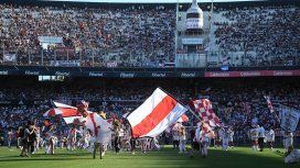 Miles de hinchas ingresan al Monumental para la megafiesta por la Copa Libertadores Miles de hinchas ingresan al Monumental para la megafiesta por la Copa Libertadores